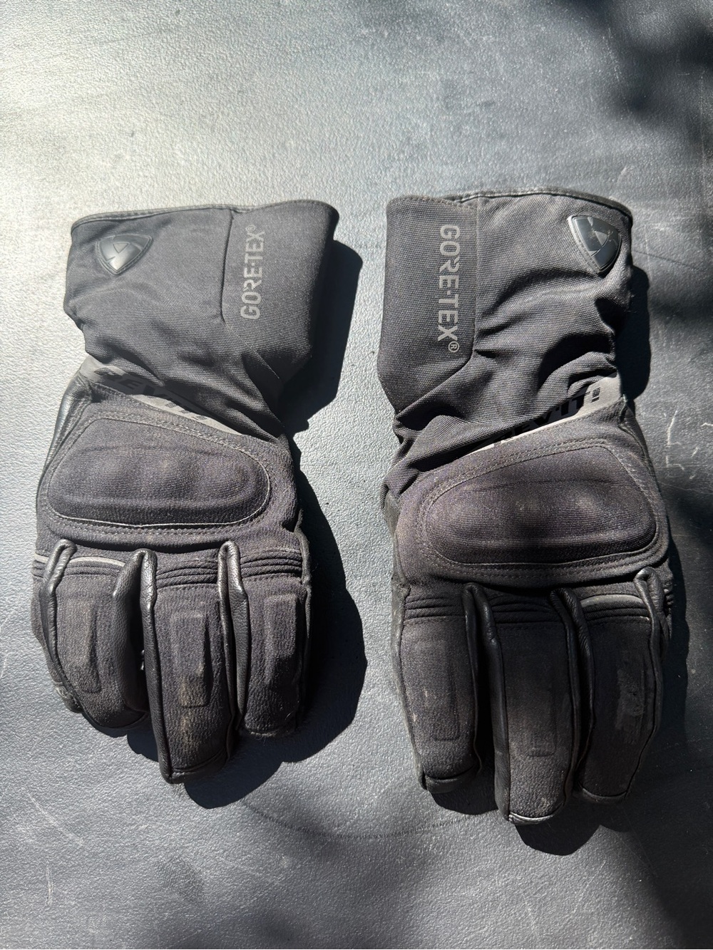 REV’IT! Livengood GTX Motorcycle Gloves - Men’s Large
